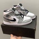 Air Jordan 1 Mid 554724-092