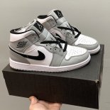 Air Jordan 1 Mid 554724-092