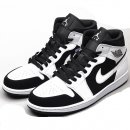 Air Jordan 1 Mid Panda Negro Bianco